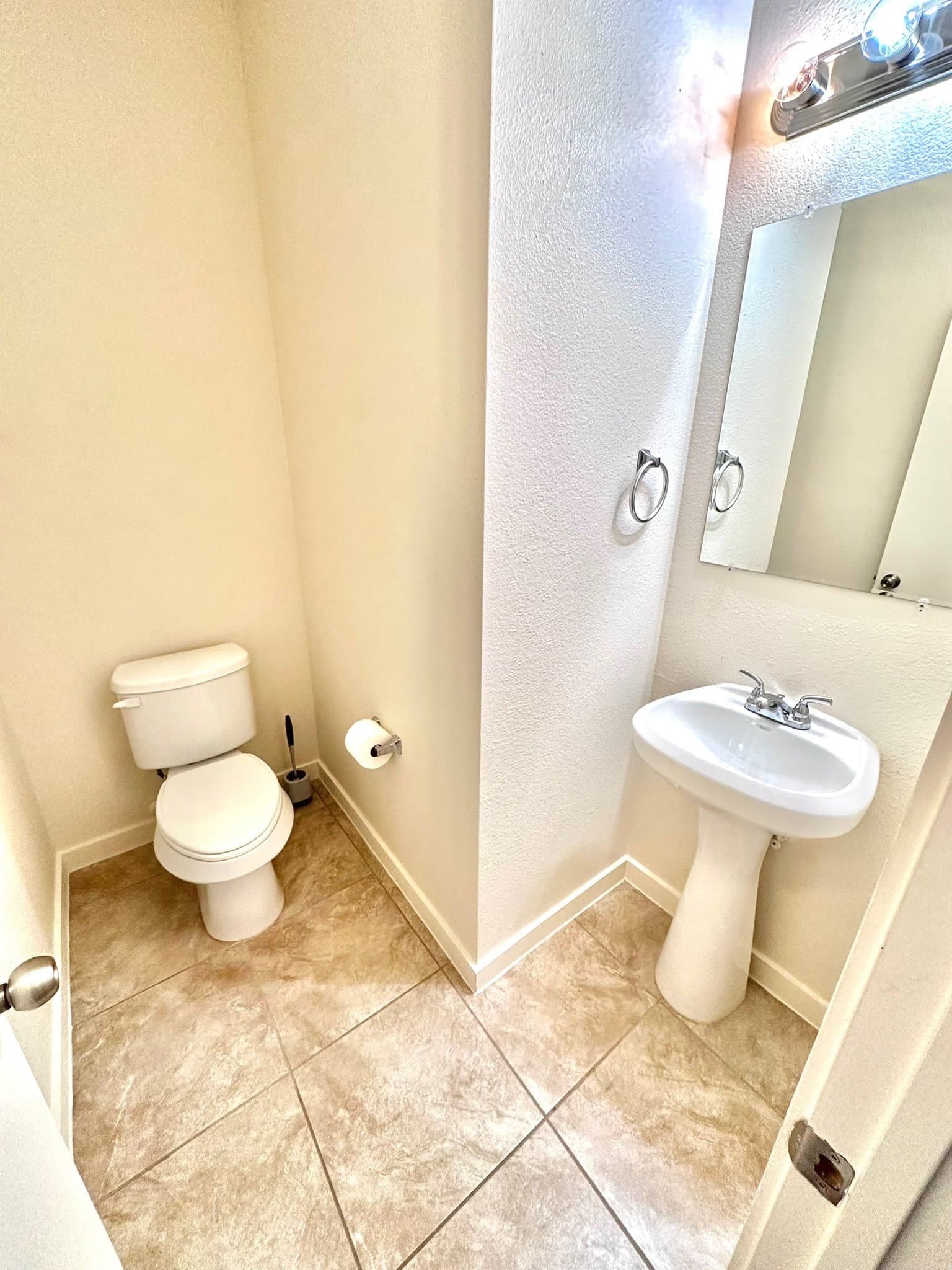 Grand Prairie Townhome: 817 Jamie Dr