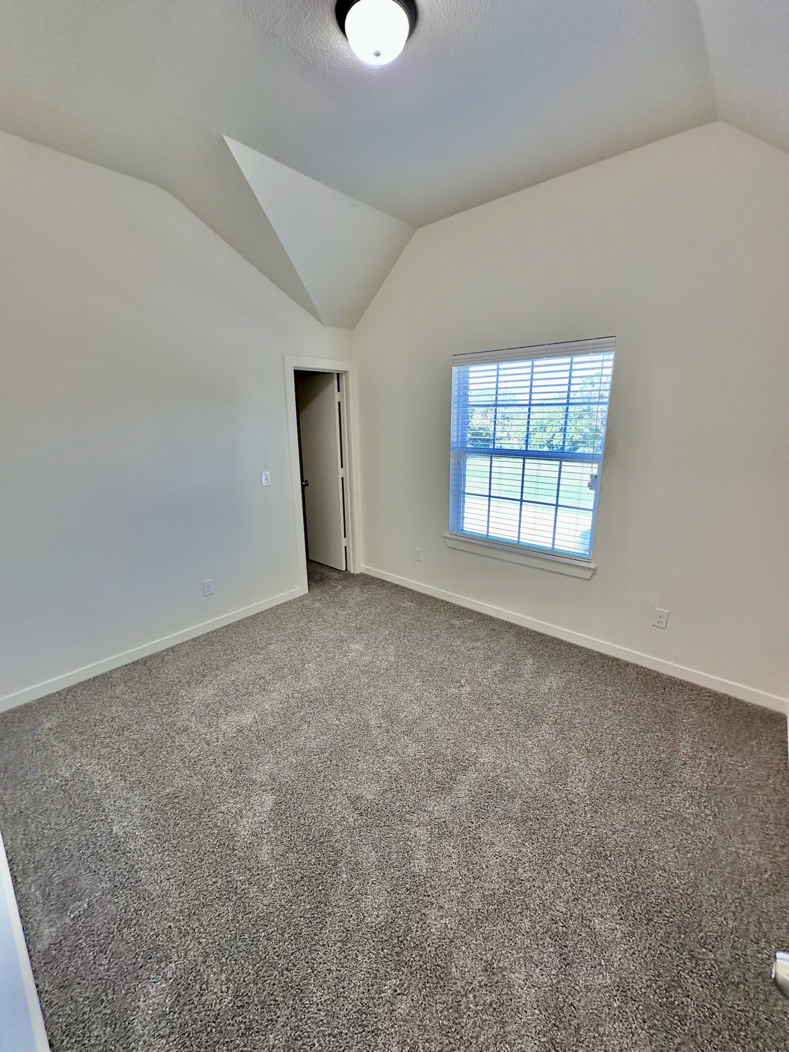 Grand Prairie Townhome: 817 Jamie Dr