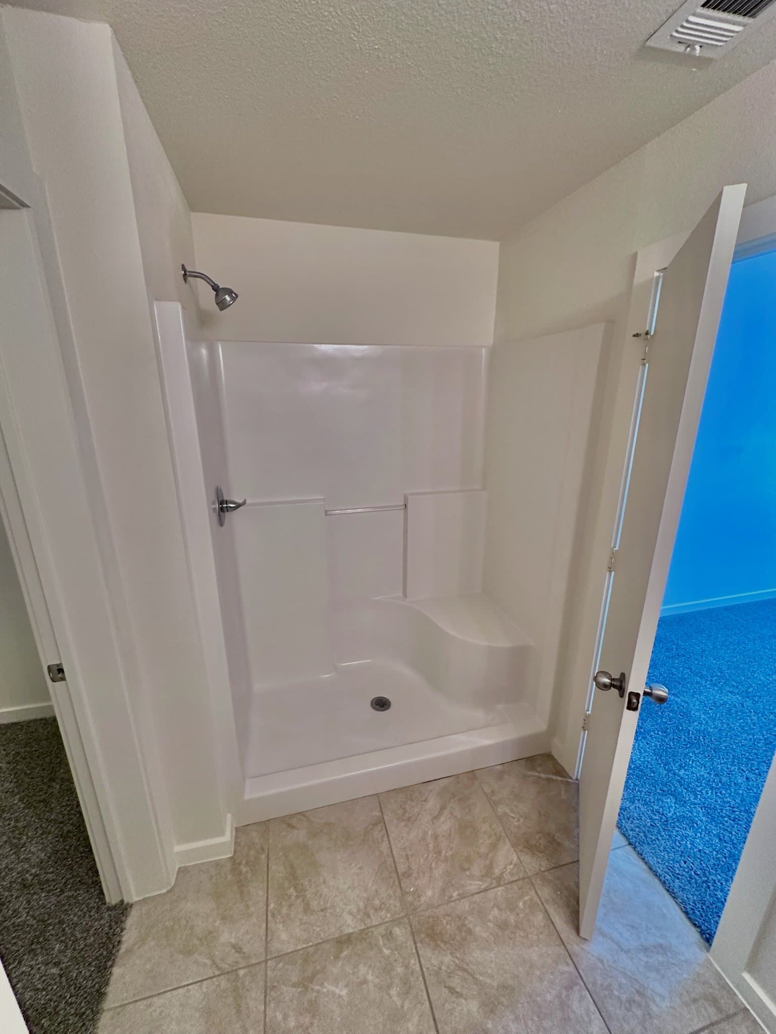 Grand Prairie Townhome: 817 Jamie Dr