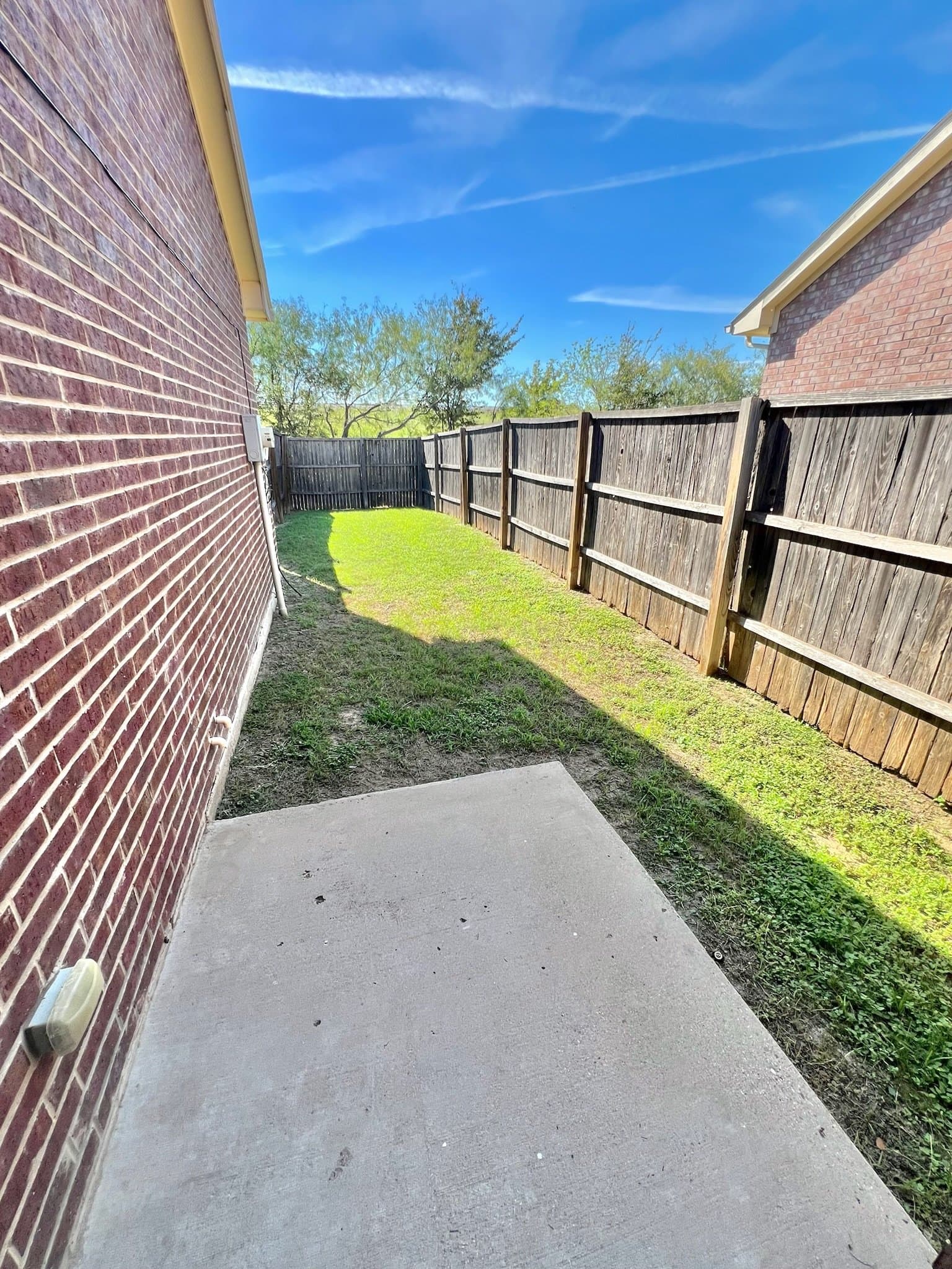 Grand Prairie Townhome: 817 Jamie Dr