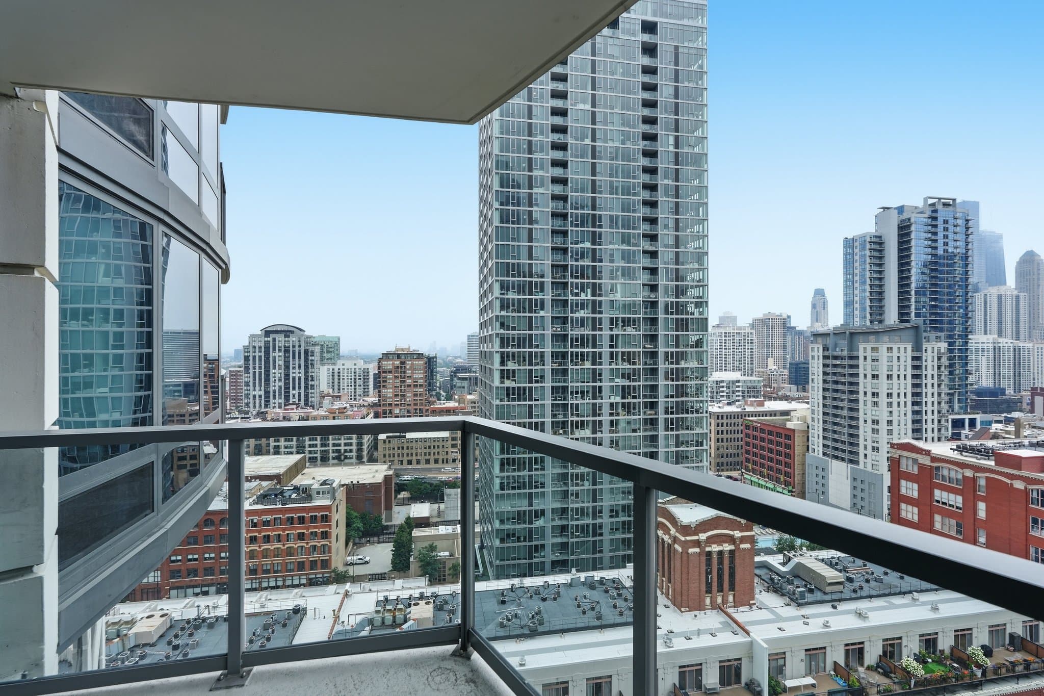 Chicago Condo: 448 North Orleans Street