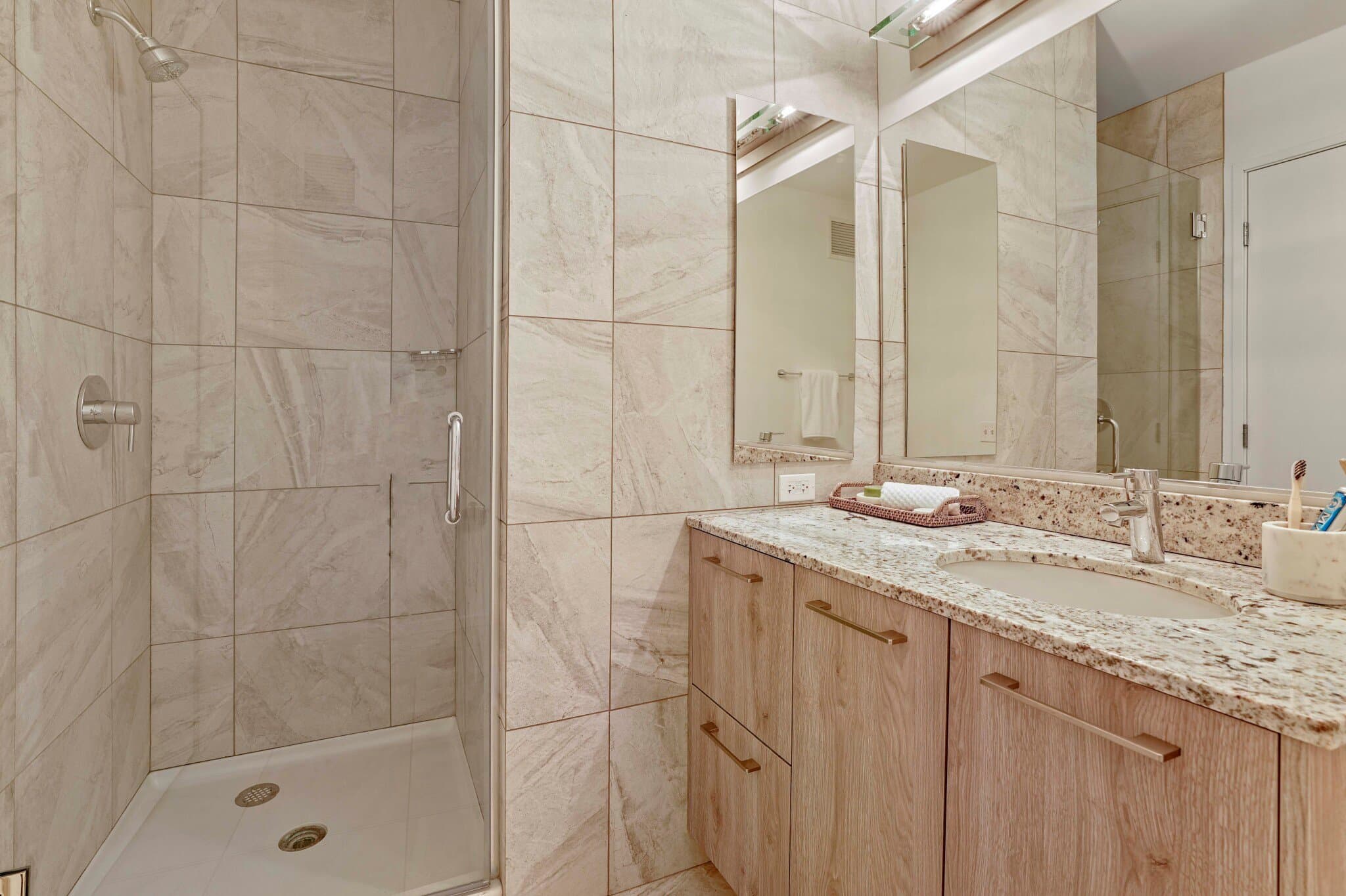 Chicago Condo: 167 East Ohio Street