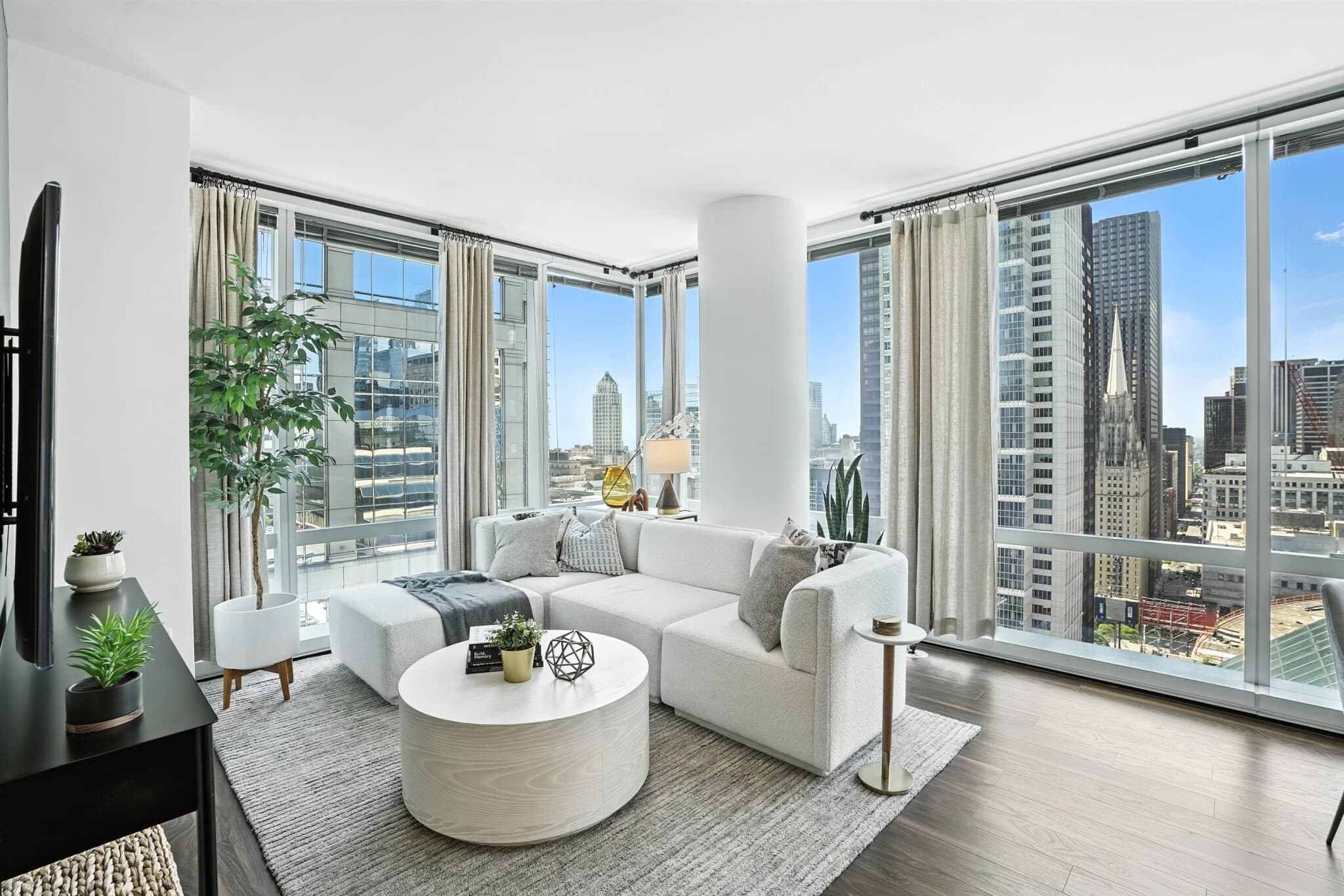 Chicago Condo: 189 North Clark Street
