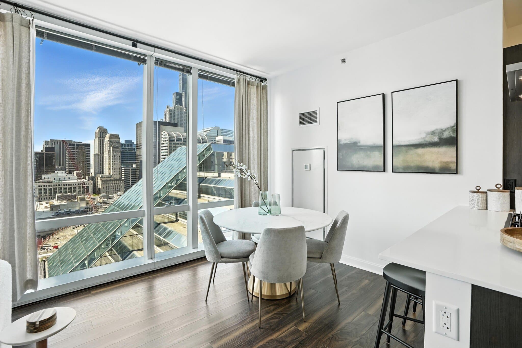 Chicago Condo: 189 North Clark Street