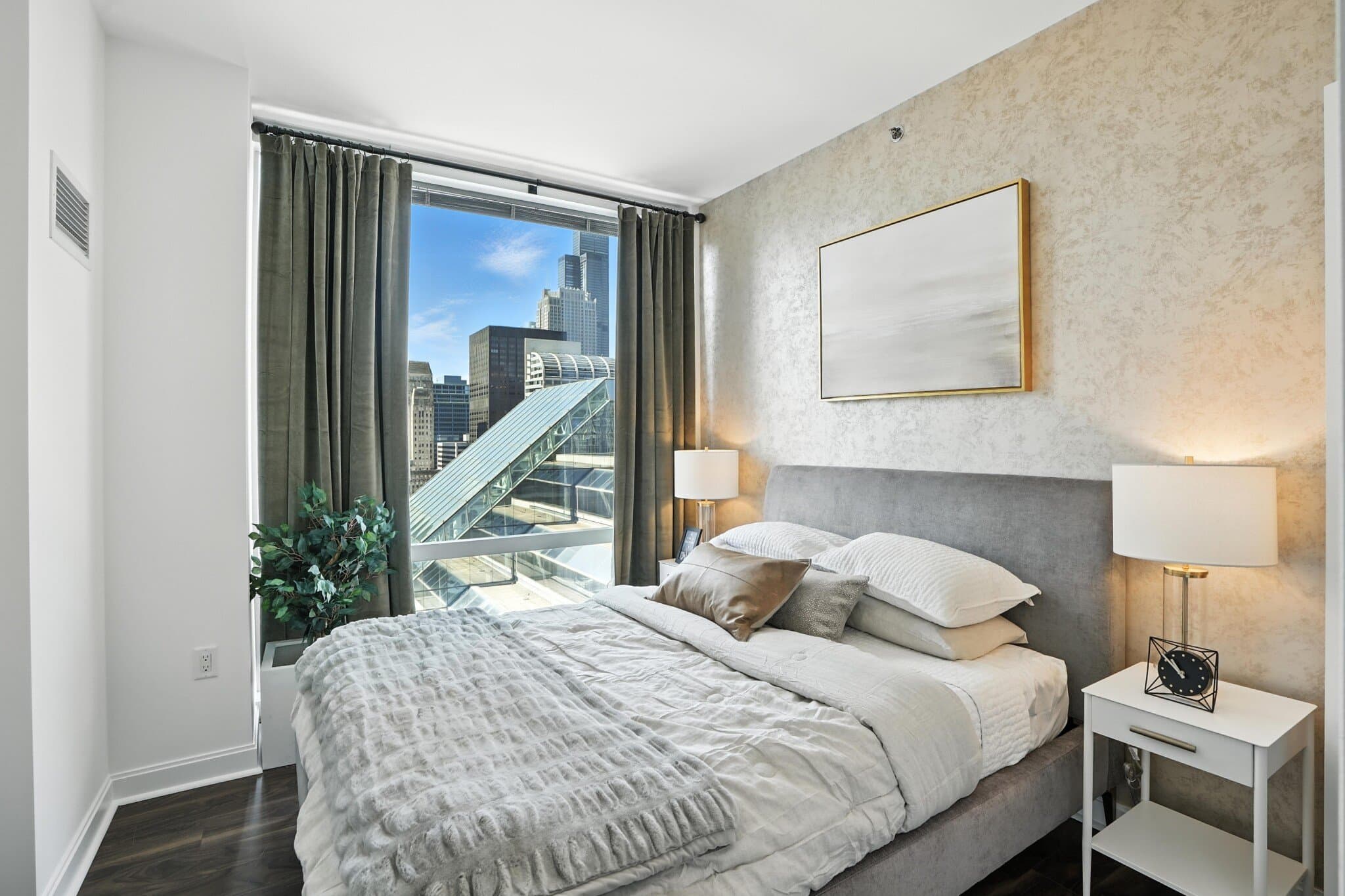 Chicago Condo: 189 North Clark Street
