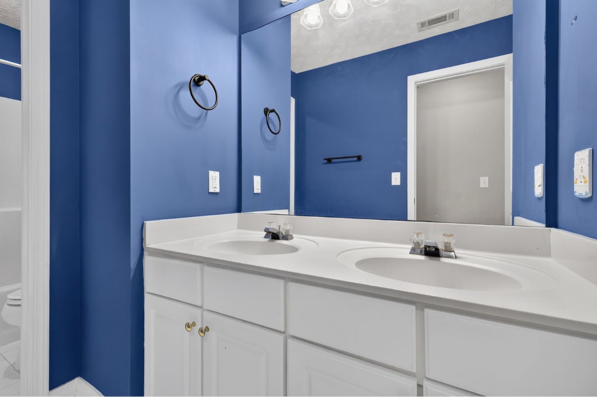 Sharpsburg House: 60 Tyler Woods Dr