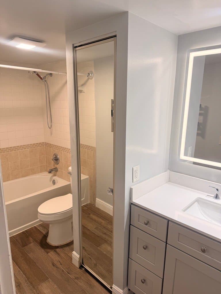 West Palm Beach Townhome: 2205 22nd Way