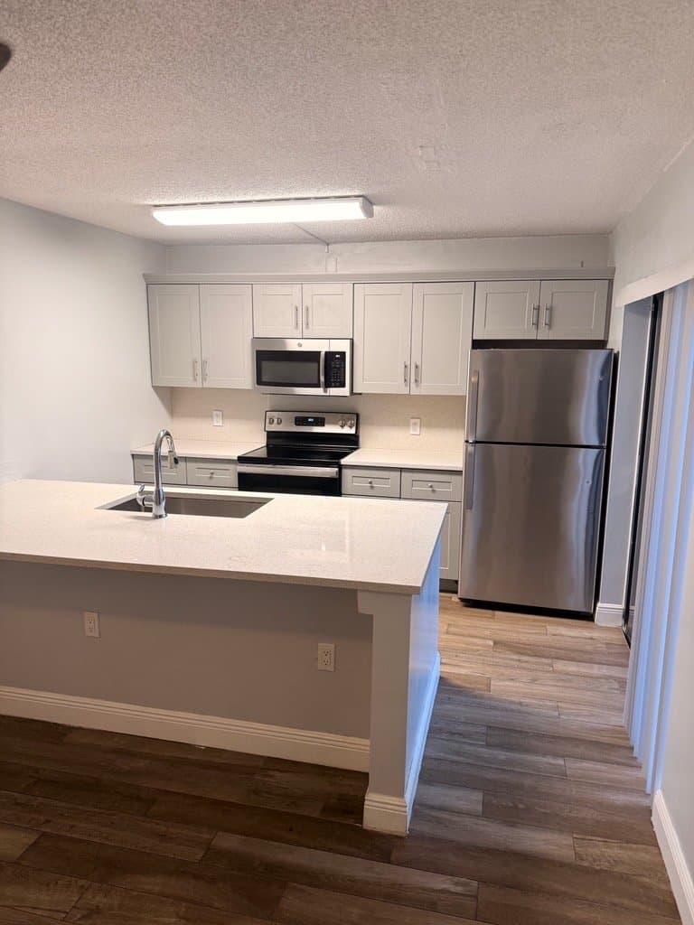 West Palm Beach Townhome: 2205 22nd Way