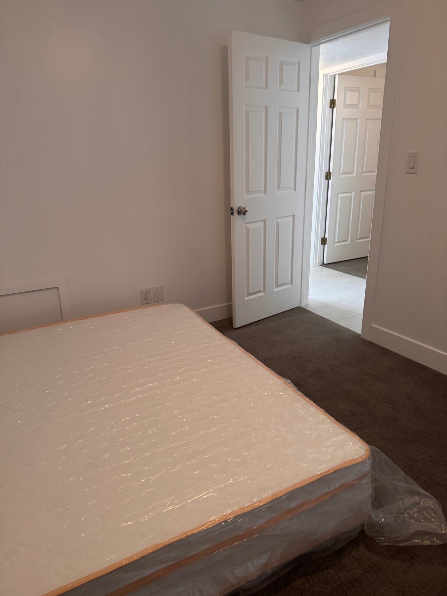Bountiful Single Room: 314 W Center St
