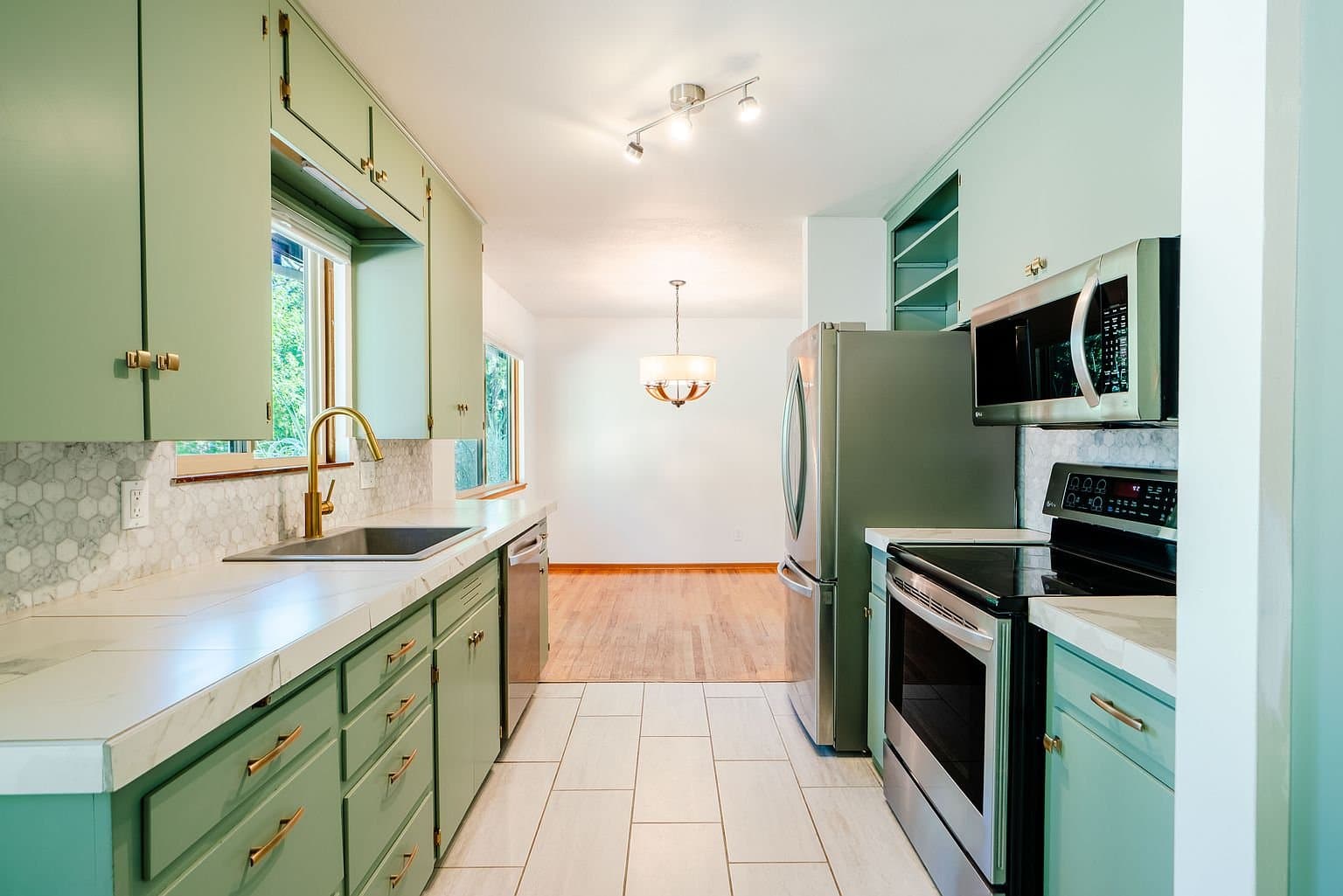 Portland House: 13510 SW 61st Ave