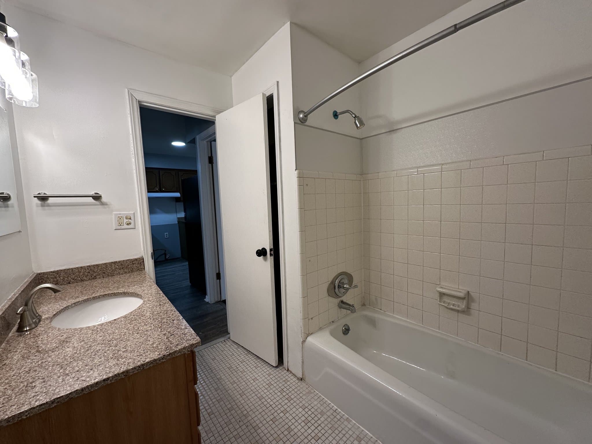 Kentwood Multiplex: 544-546 56th St SE