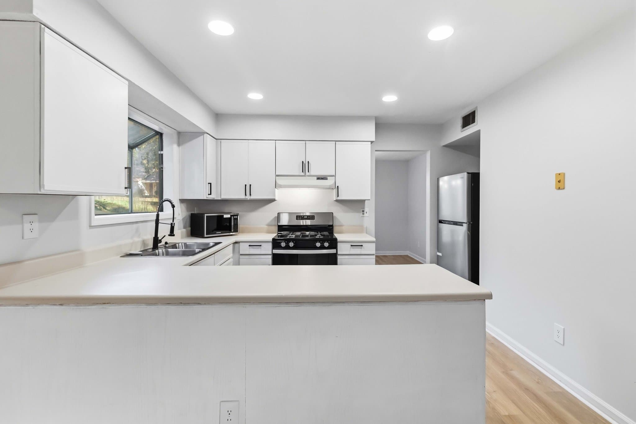 Stone Mountain House: 1492 Kelleys Close