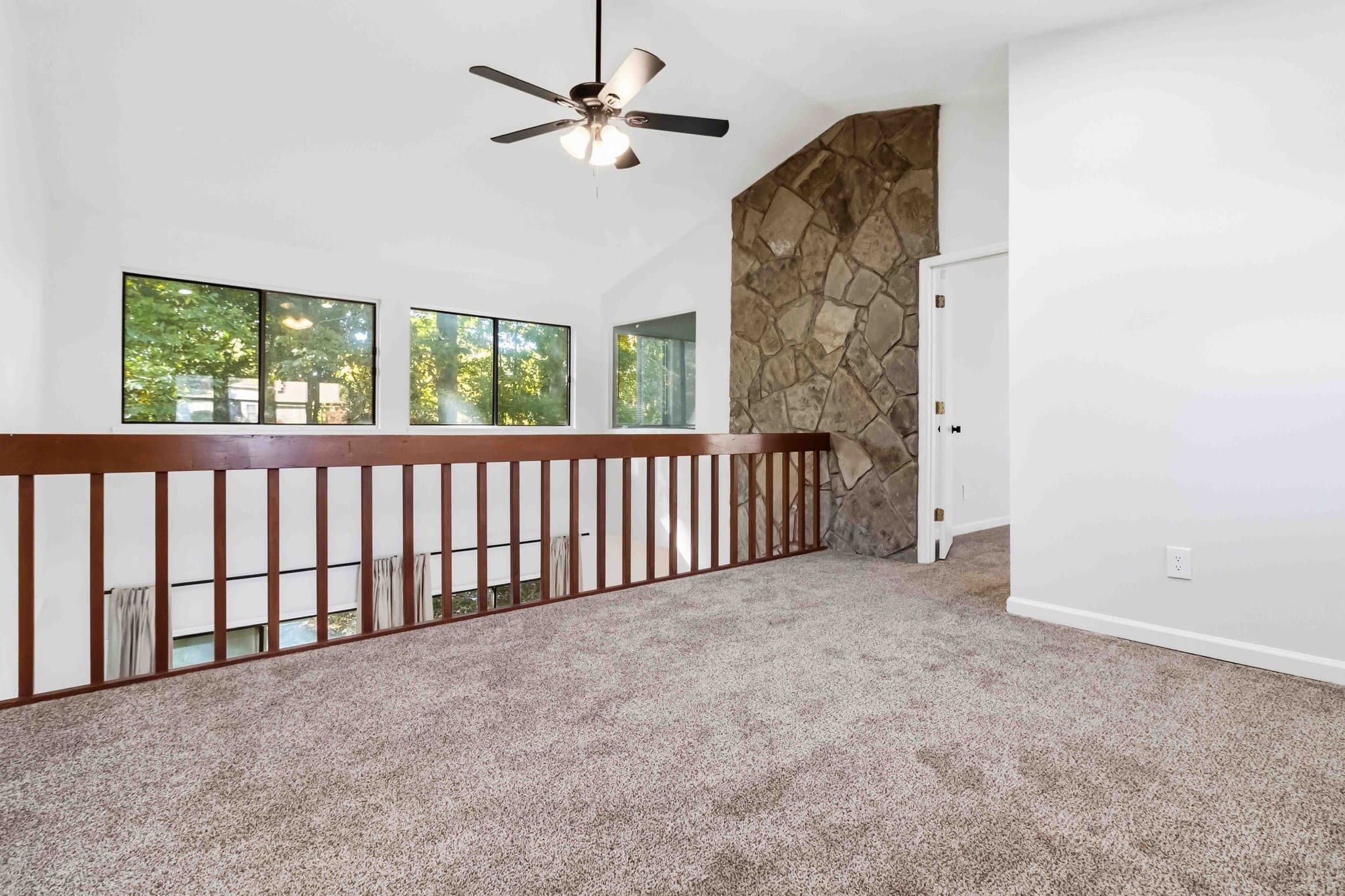 Stone Mountain House: 1492 Kelleys Close