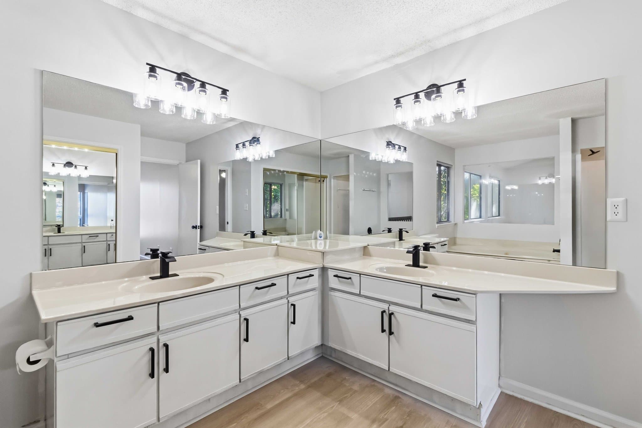 Stone Mountain House: 1492 Kelleys Close