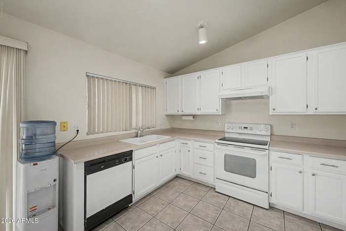 Glendale House: 6657 N 77th Dr