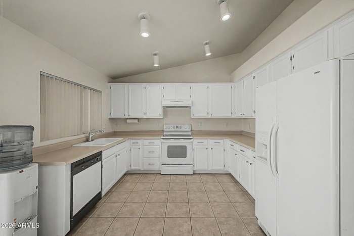 Glendale House: 6657 N 77th Dr