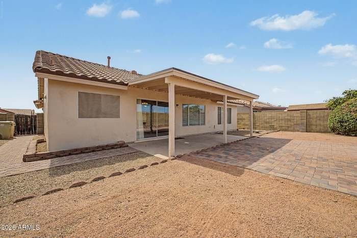 Glendale House: 6657 N 77th Dr