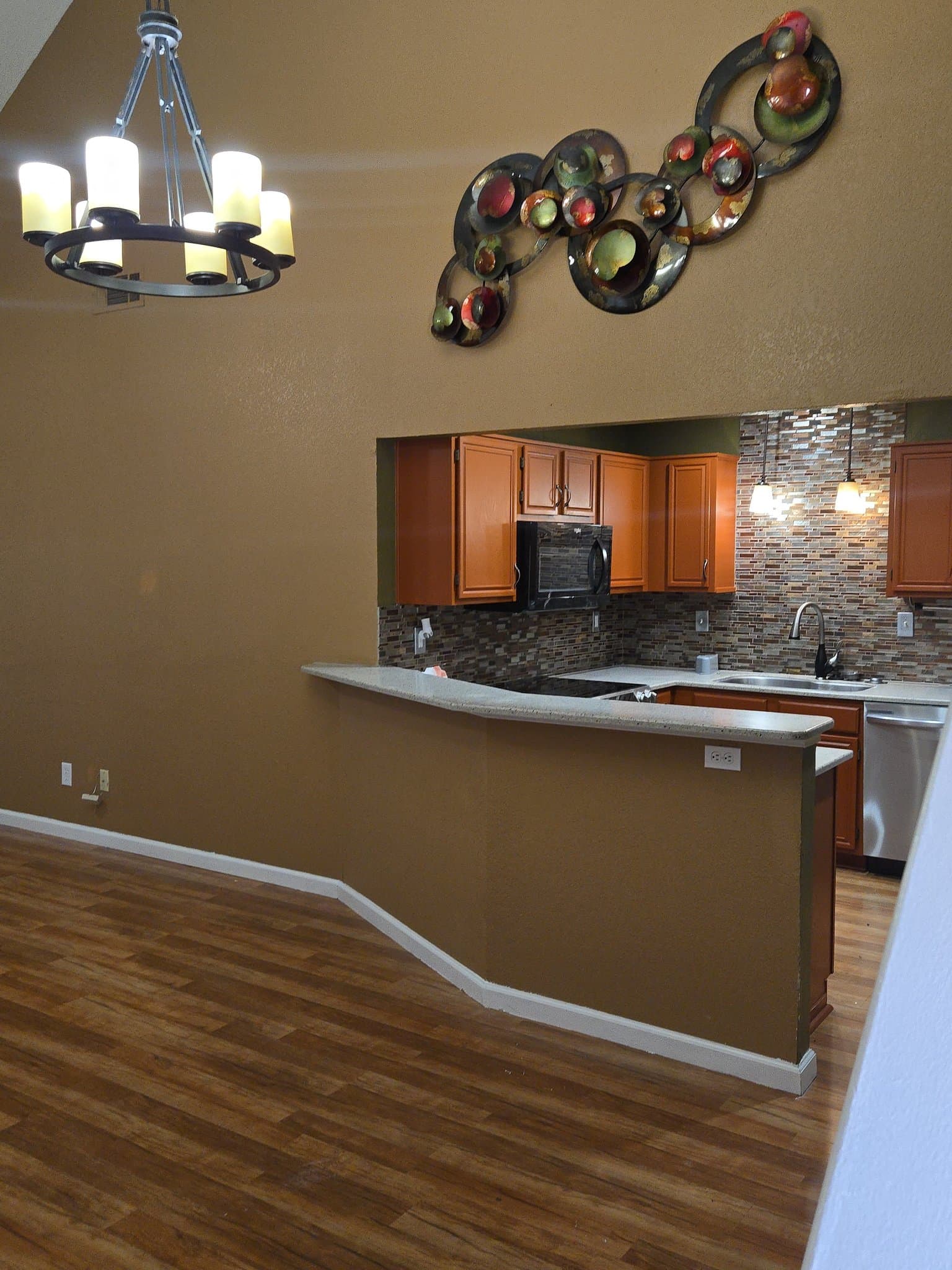 Grand Prairie House: 3050 RUSTLEWIND LN