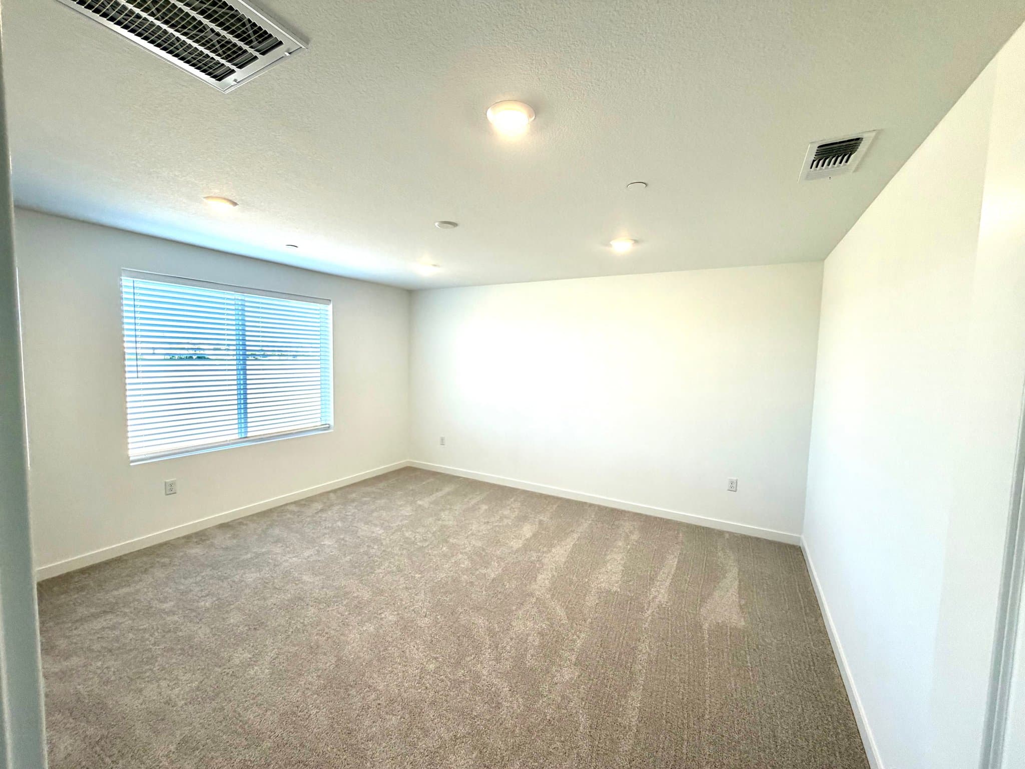 roseville Single Room: 1981 Westbrook