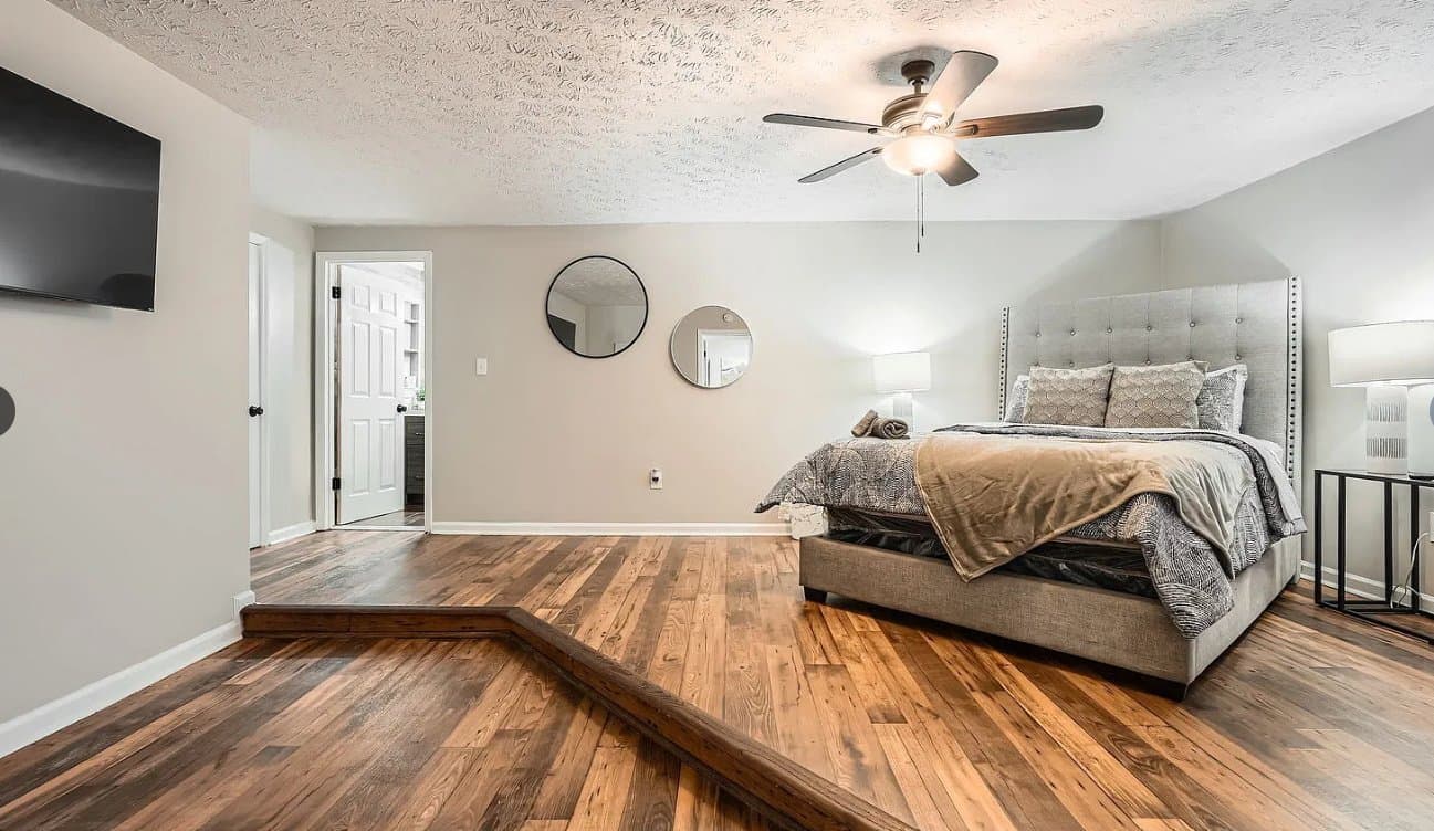 Roswell House: 1040 Terramont Dr
