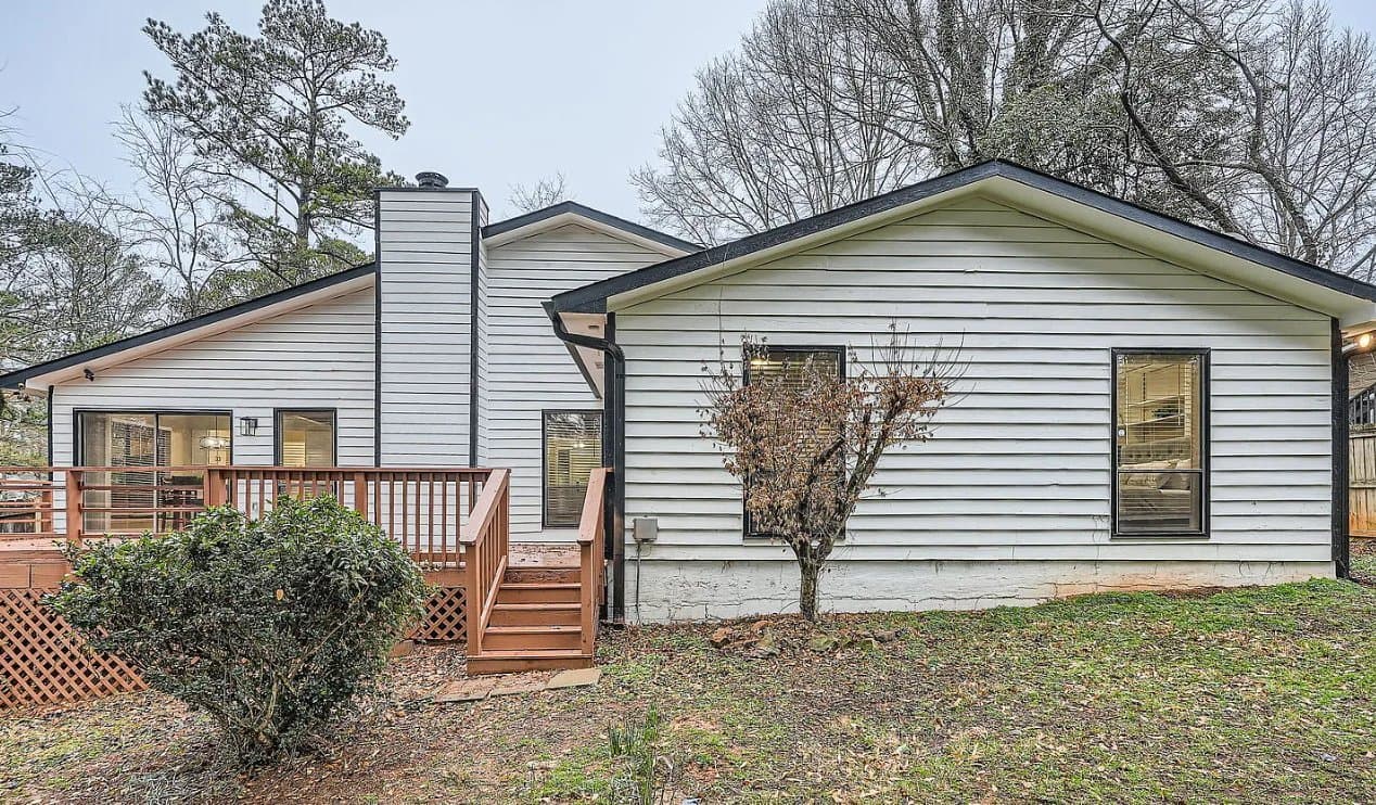 Roswell House: 1040 Terramont Dr