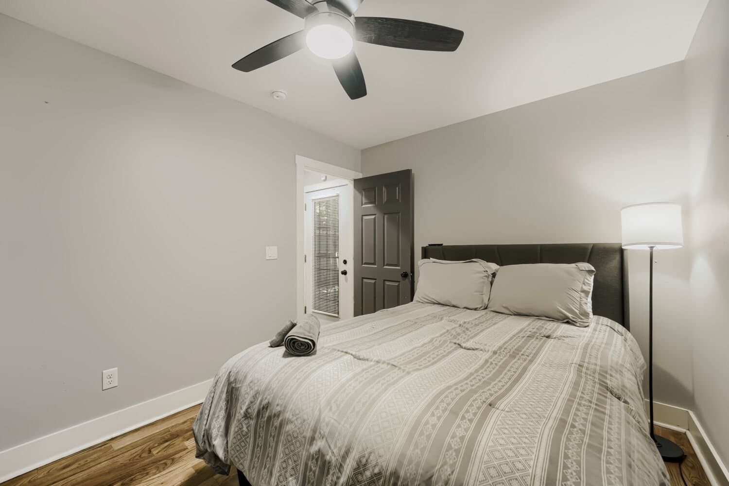 Atlanta House: 908 McDaniel St SW