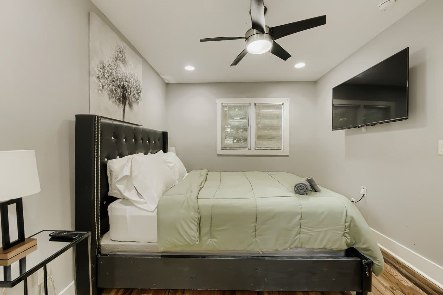Atlanta House: 908 McDaniel St SW
