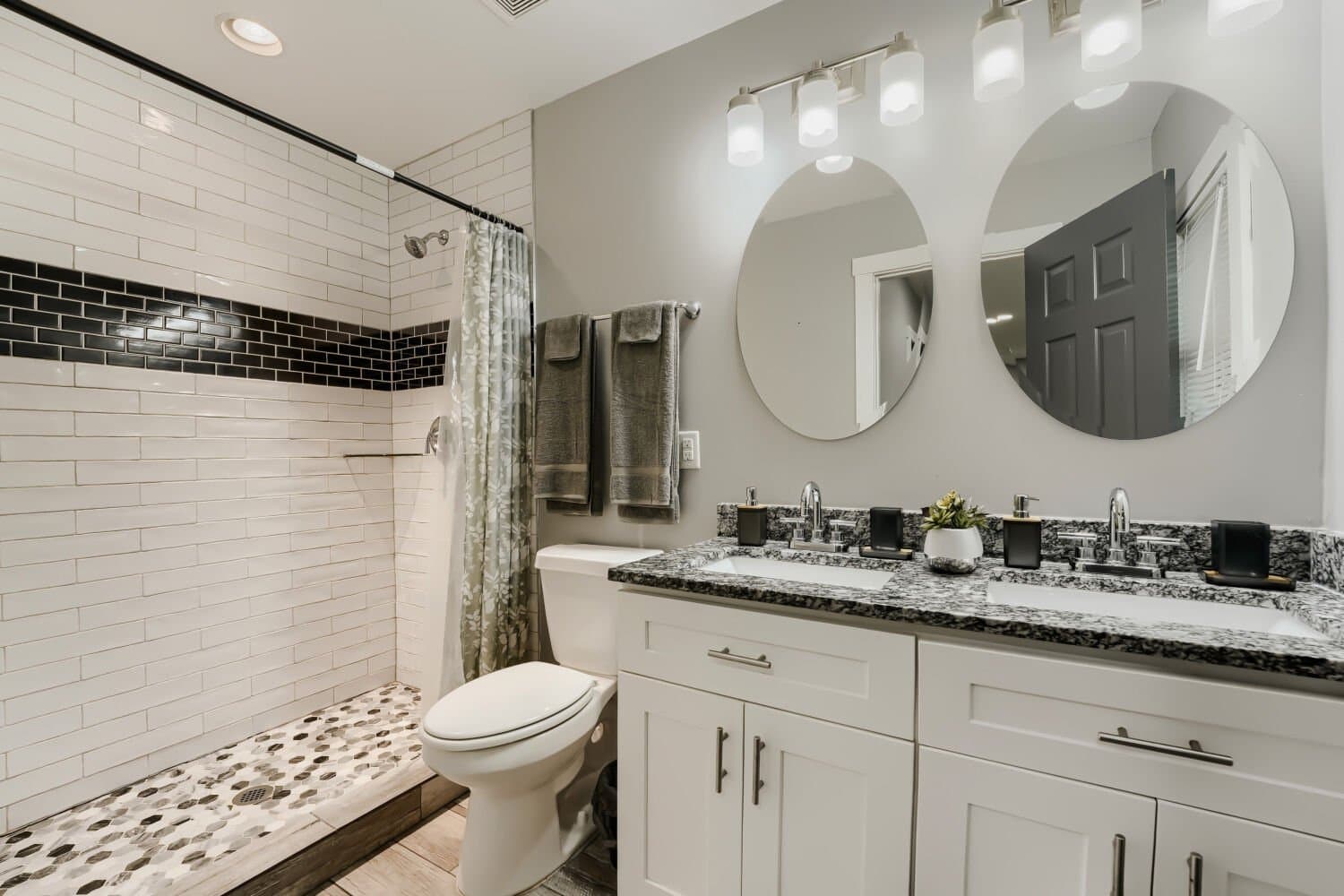 Atlanta House: 908 McDaniel St SW