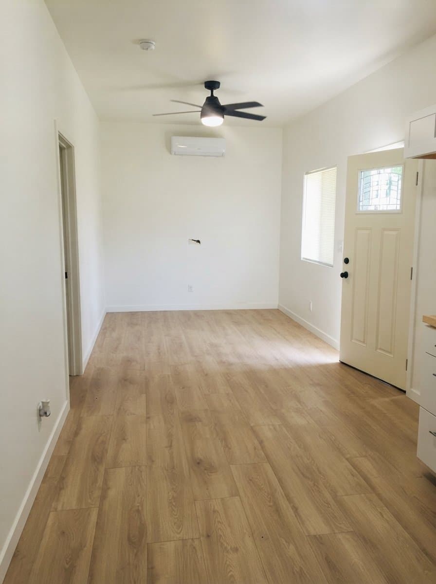 Visalia House: 6712 Fig Ave Unit A