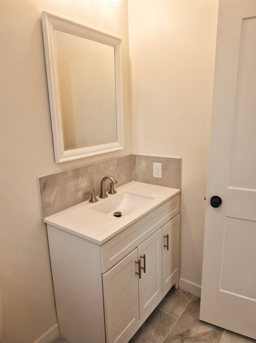 Visalia House: 6712 Fig Ave Unit A