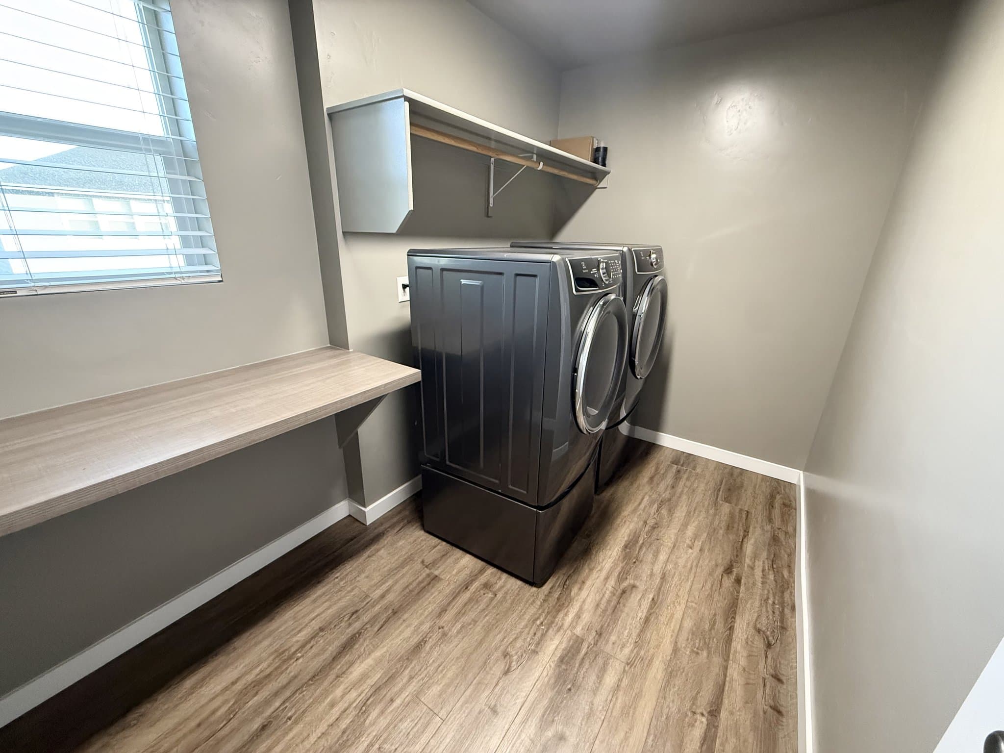 Meridian House: 152 E Ensenada Drive