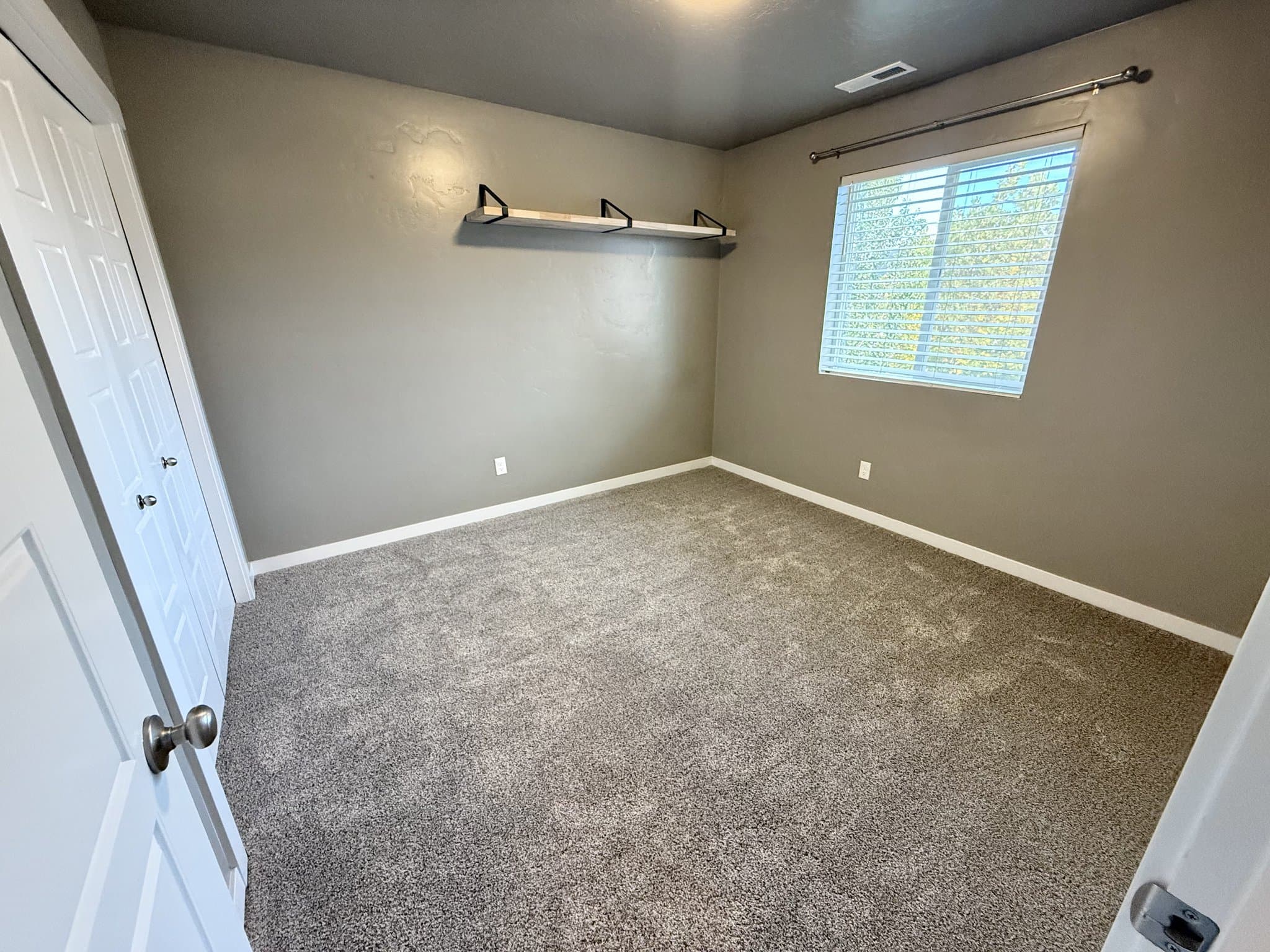 Meridian House: 152 E Ensenada Drive