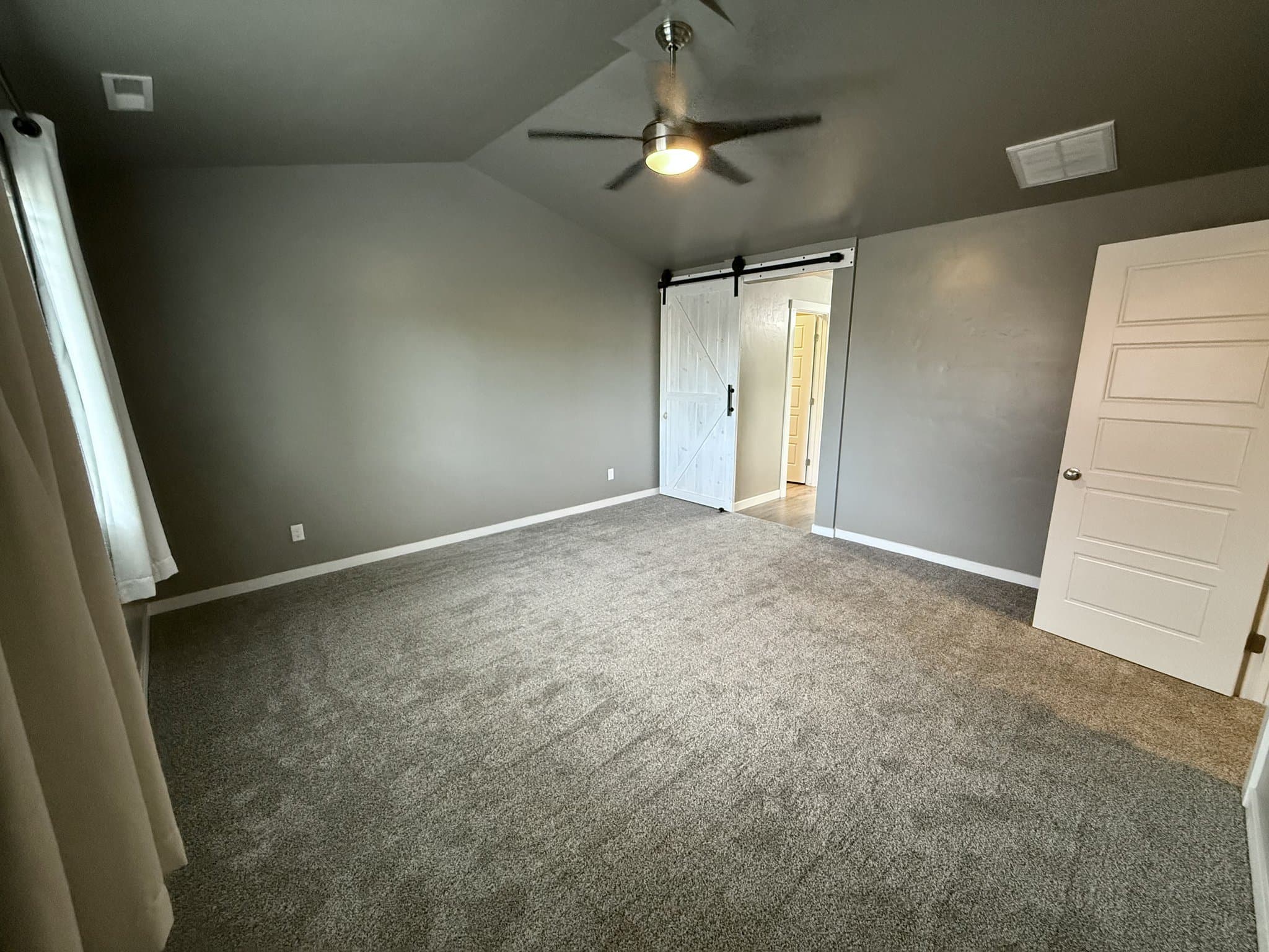 Meridian House: 152 E Ensenada Drive