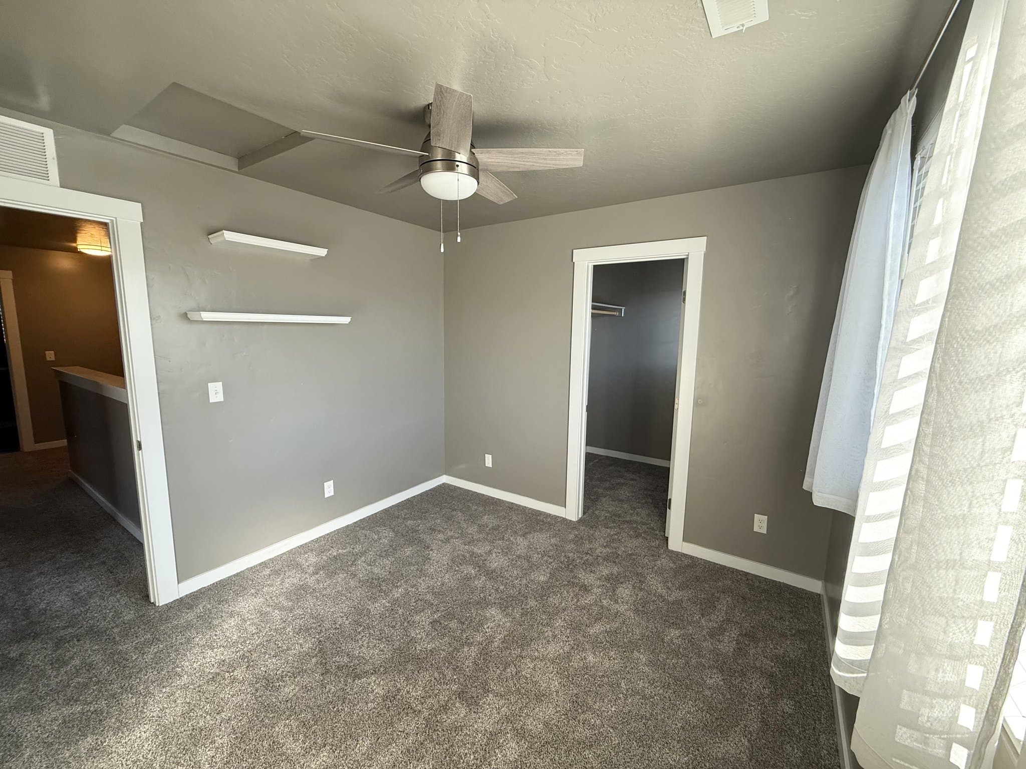 Meridian House: 152 E Ensenada Drive