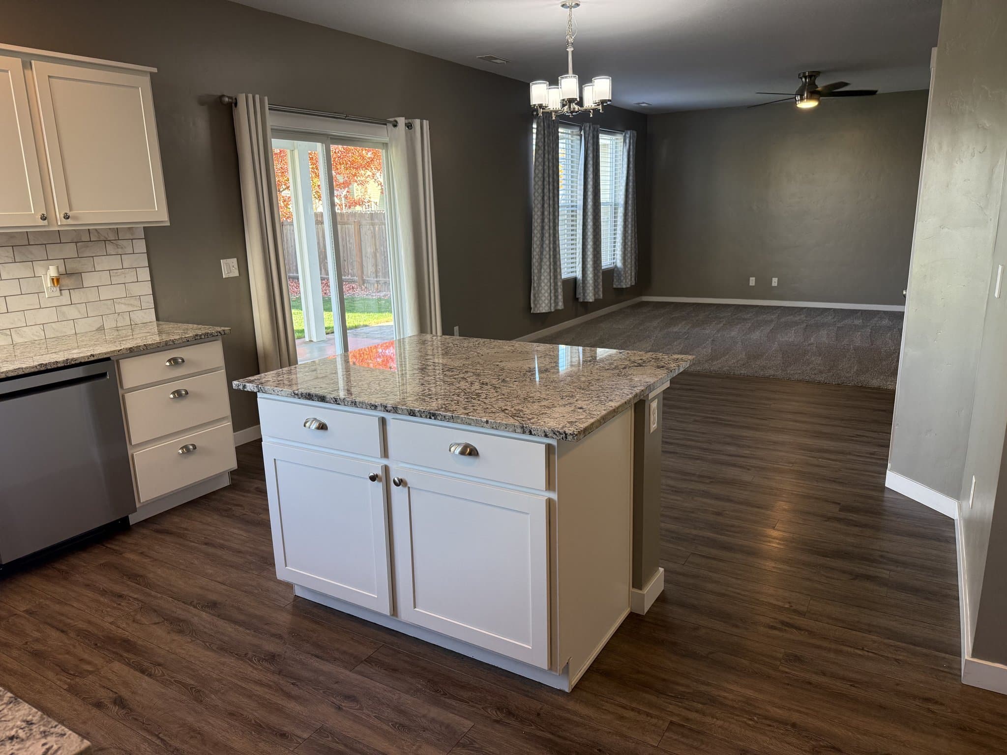 Meridian House: 152 E Ensenada Drive