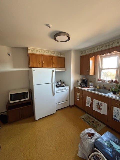 Old Orchard Beach Apartment: 110 1st St