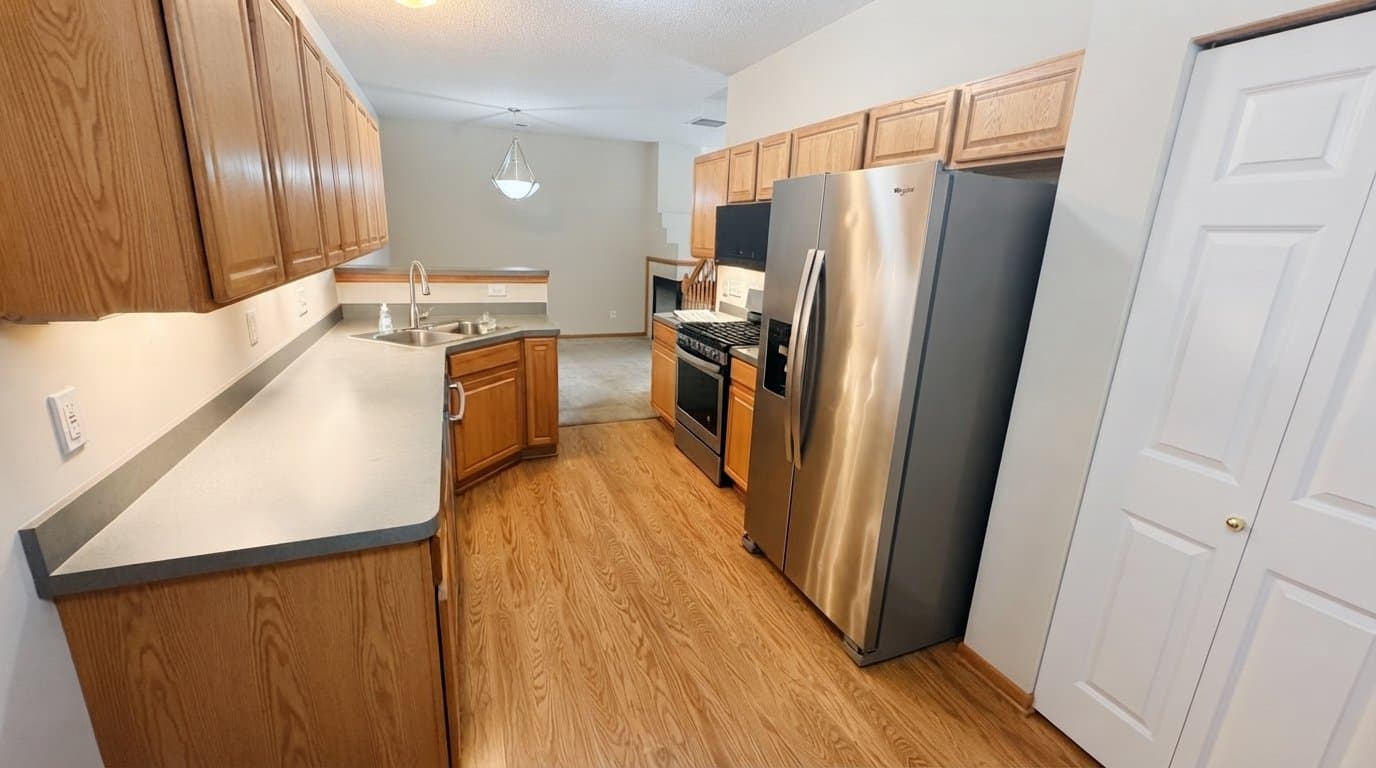 Lakeville Townhome: 11151 204th St W