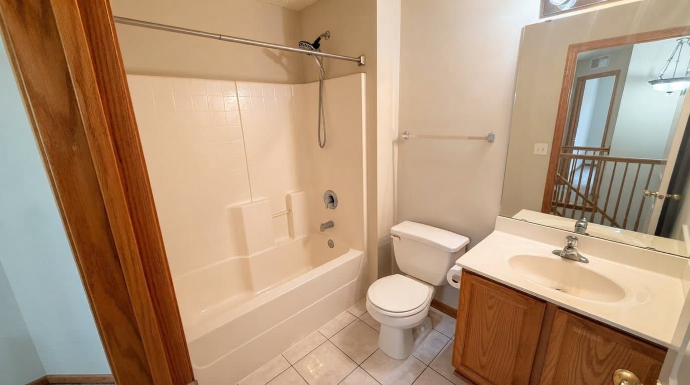 Lakeville Townhome: 11151 204th St W