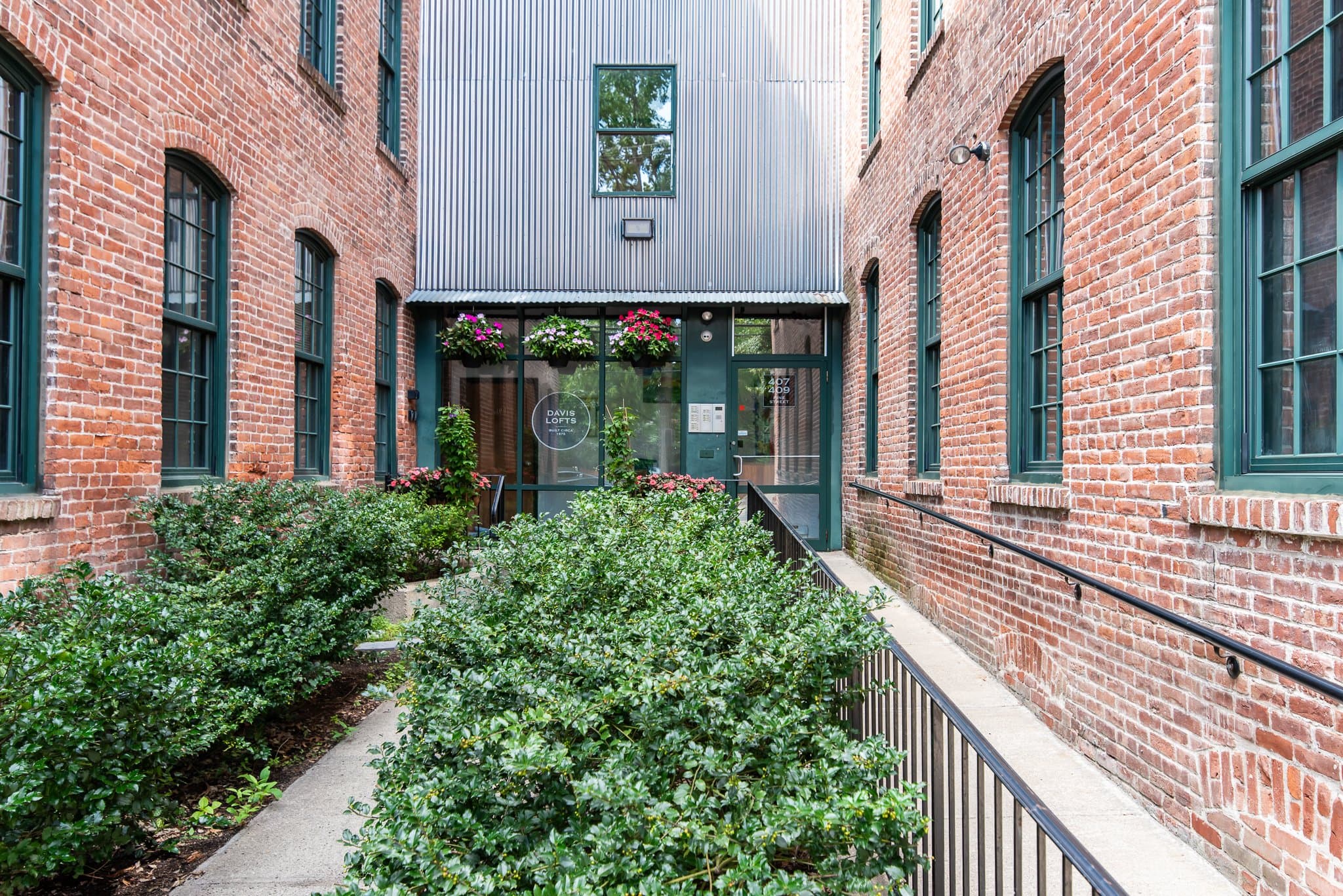 Providence Apartment: 407 Pine St