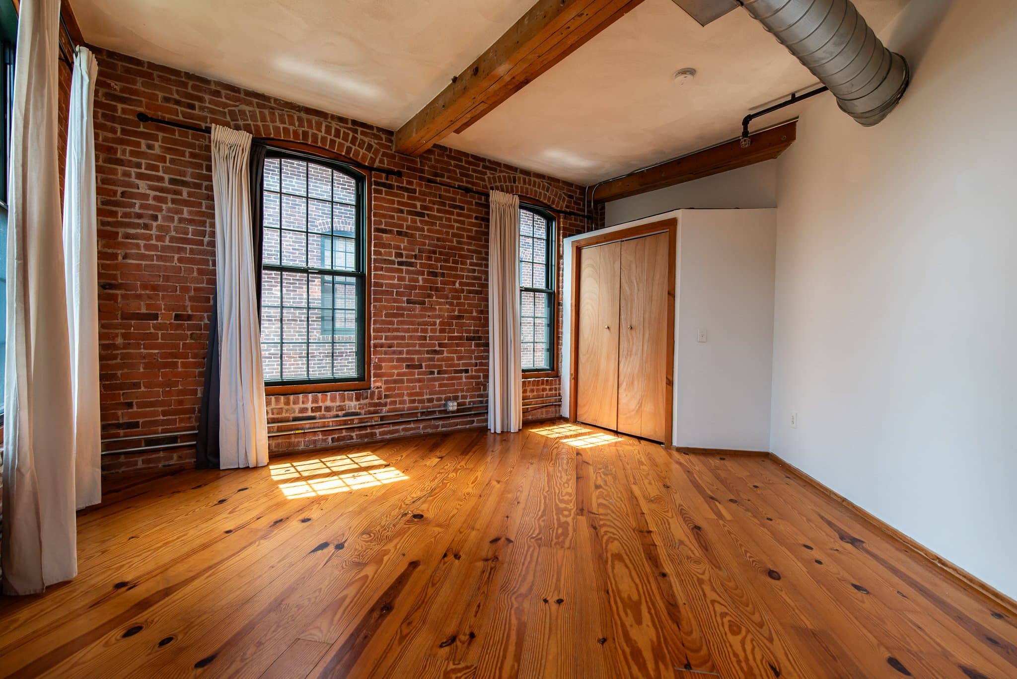 Providence Apartment: 407 Pine St
