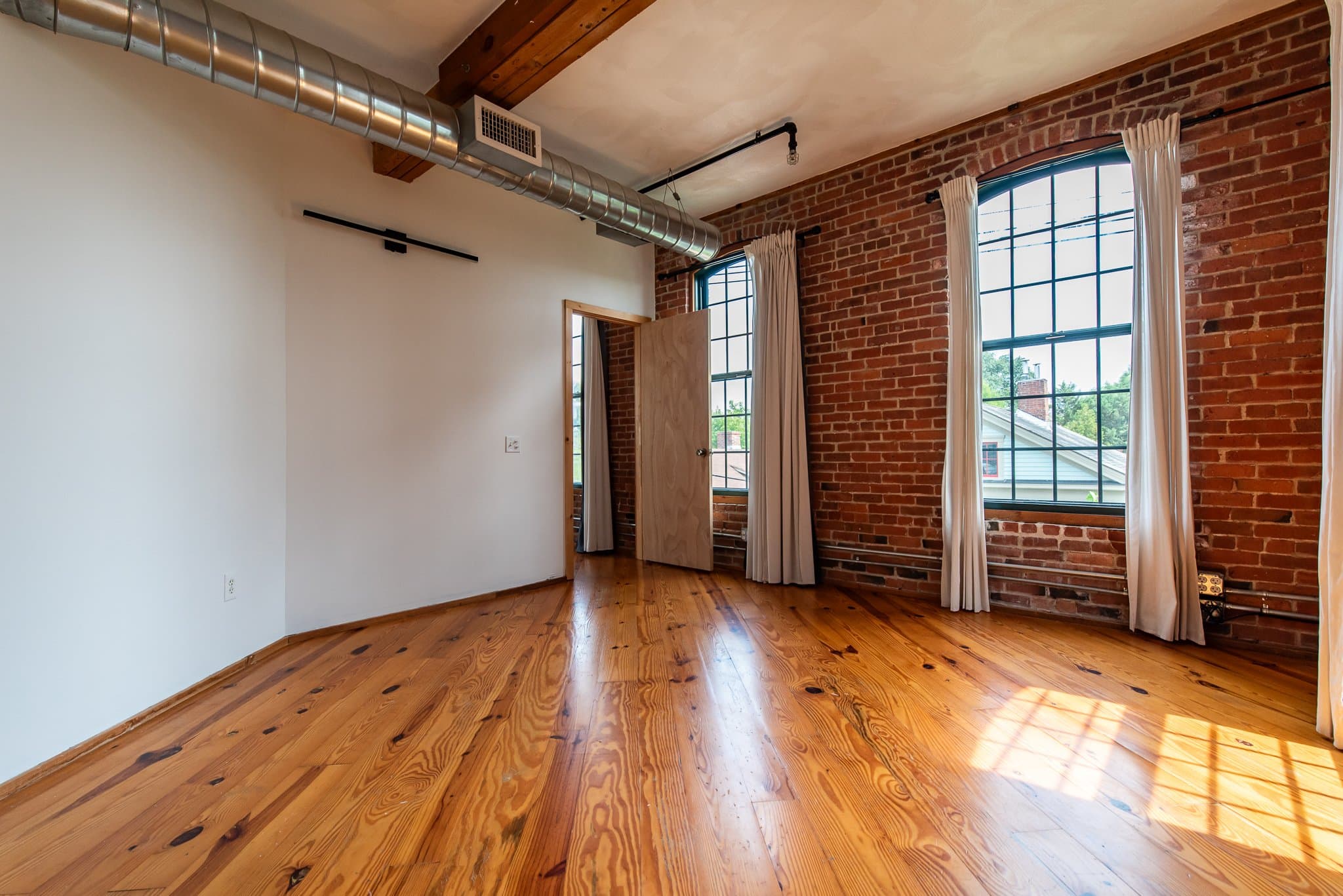 Providence Apartment: 407 Pine St