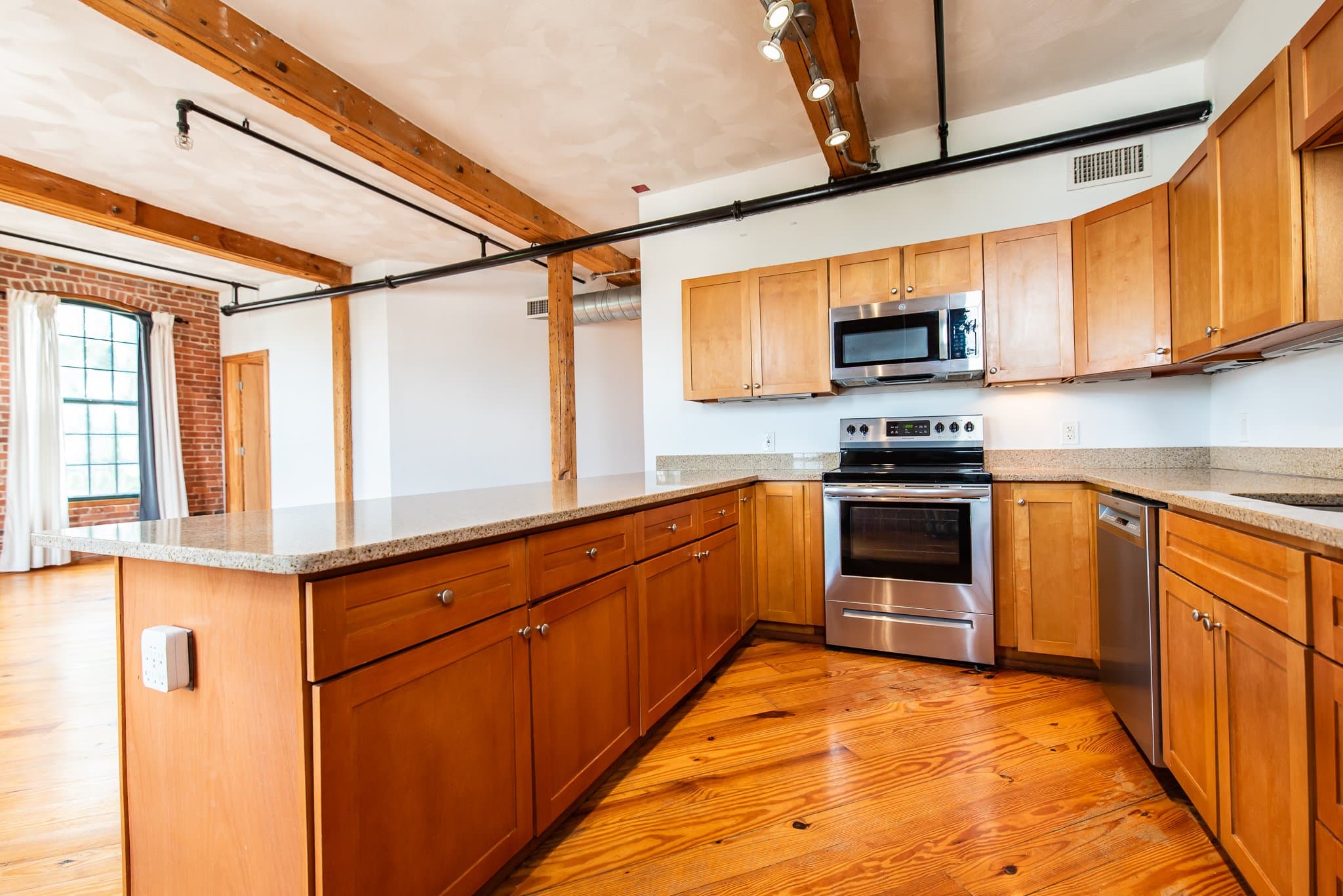 Providence Apartment: 407 Pine St