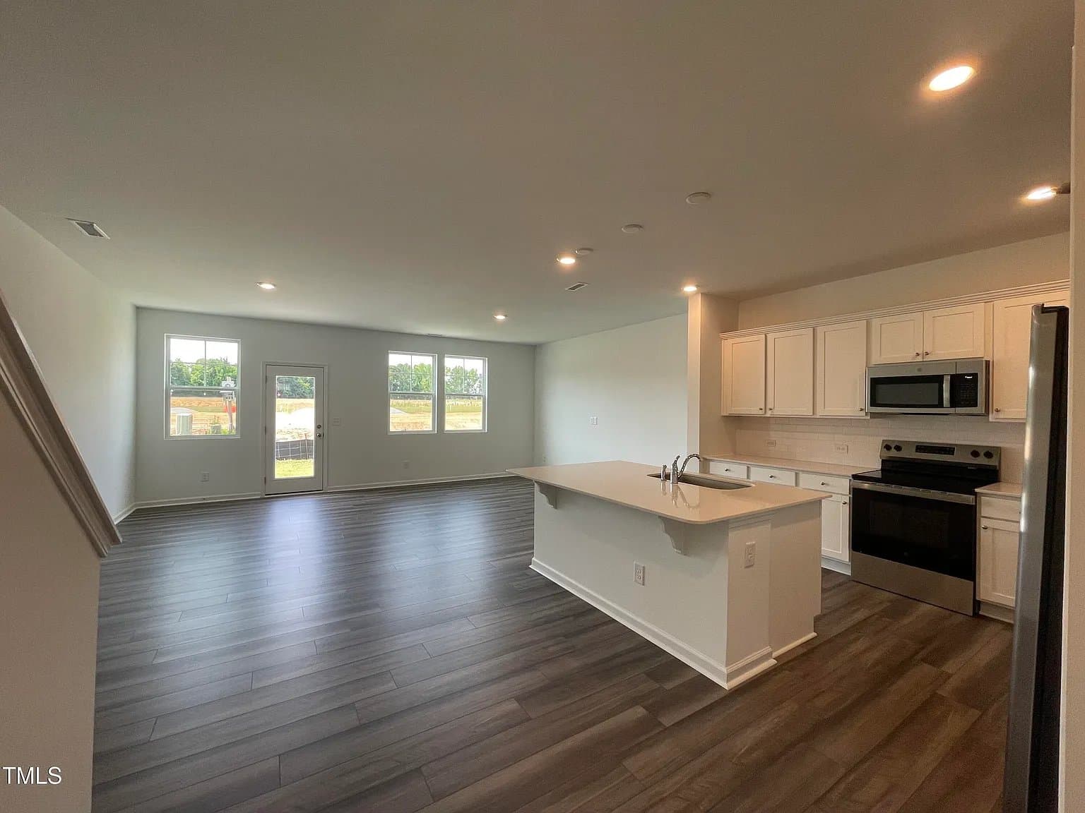 Smithfeild Townhome: 169 Lundy Ln