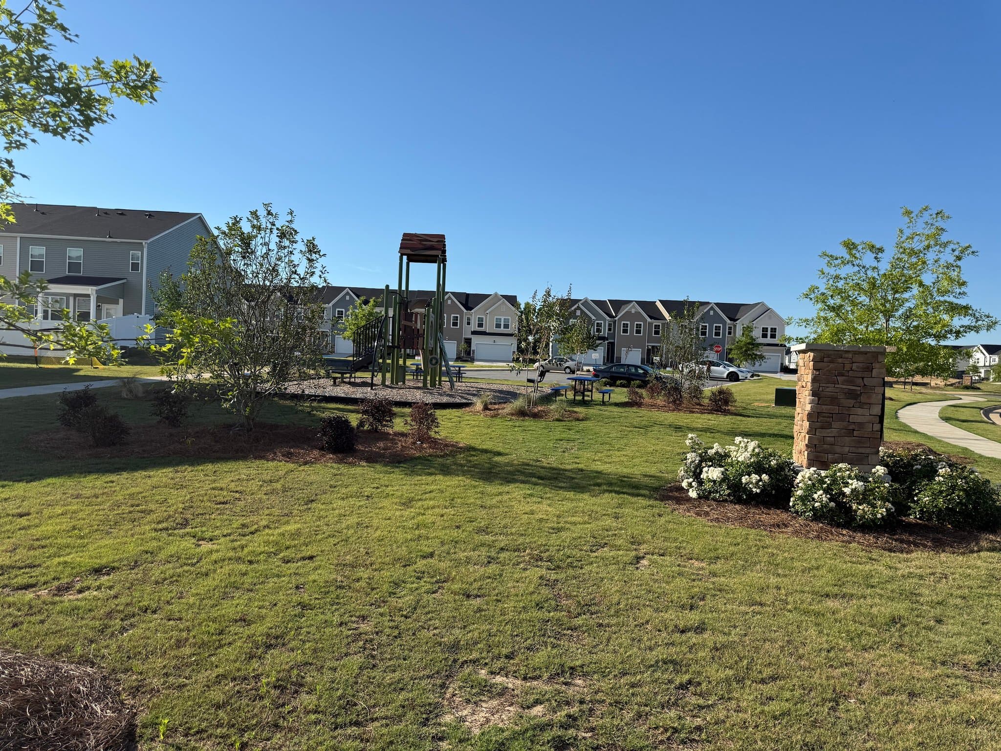 Smithfeild Townhome: 169 Lundy Ln