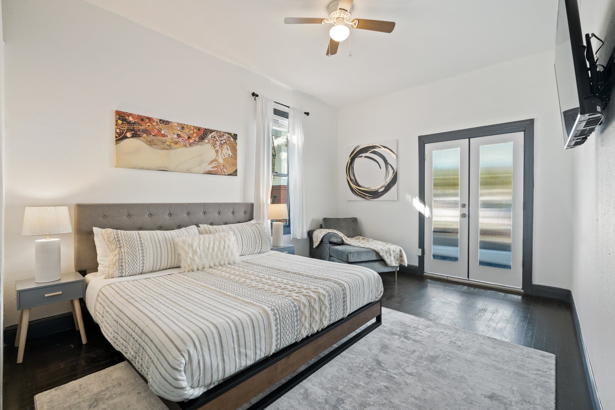 Tampa House: 1221 E Columbus Dr