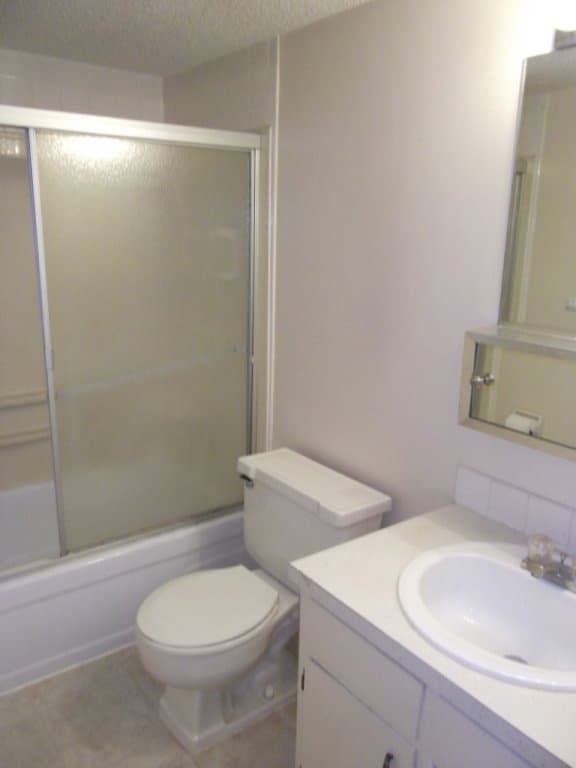 Springfield Apartment: 1230 E McDaniel St