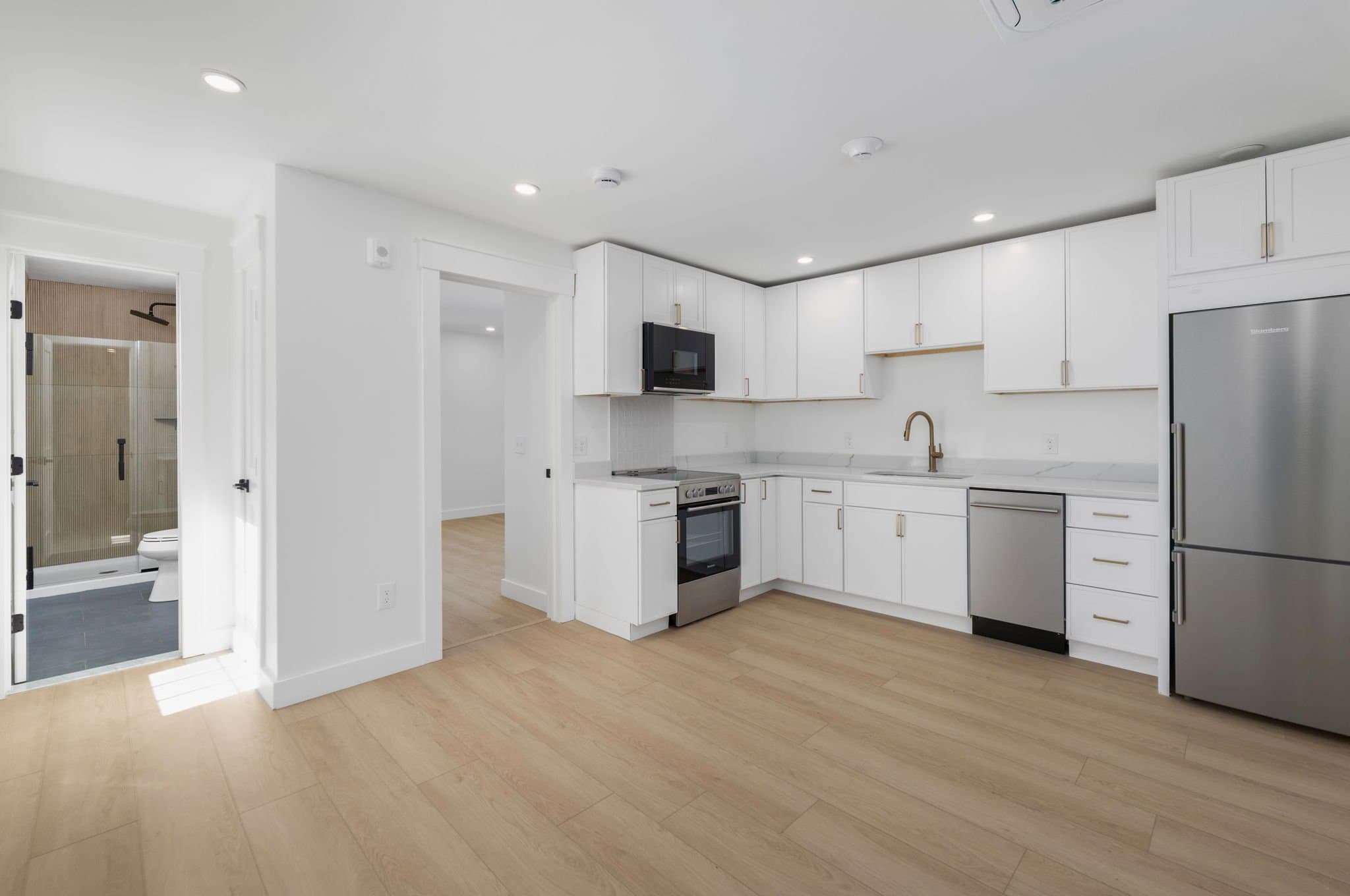 East Greenwich Apartment: 23 Melrose St