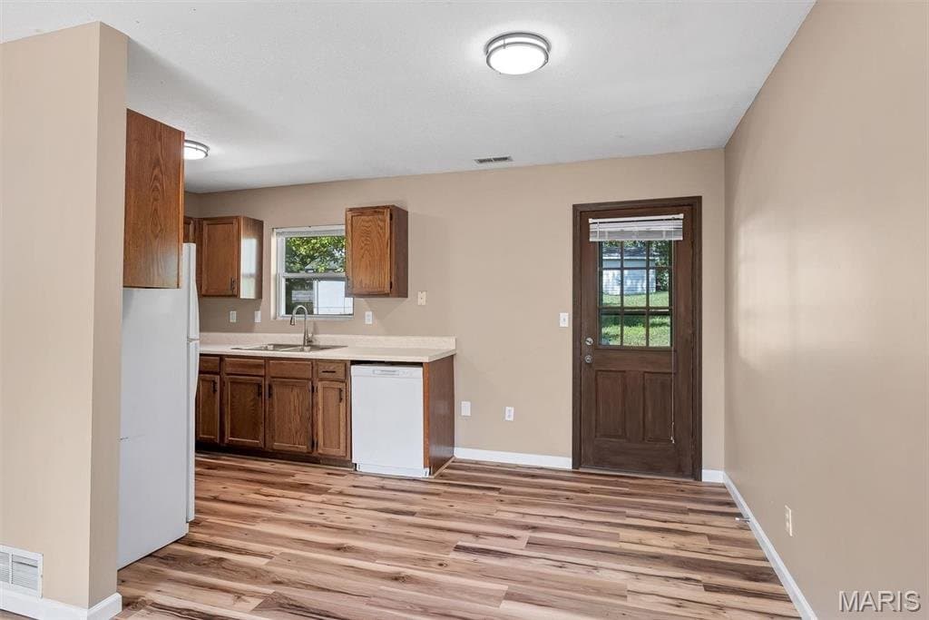 washington House: 5 12th st