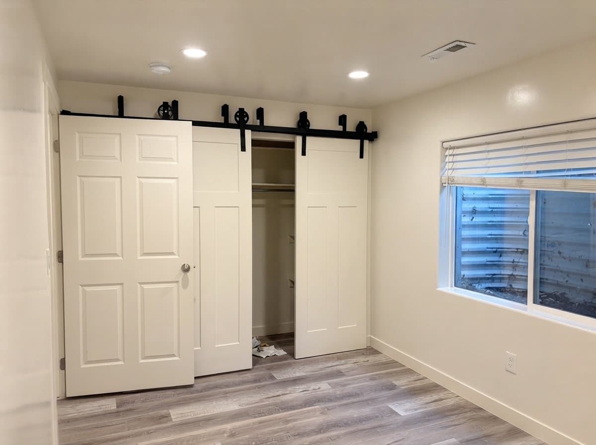 Midvale House: 765 W Wasatch St