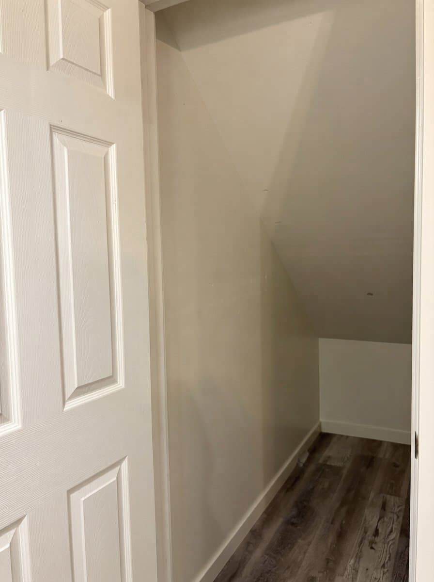 Midvale House: 765 W Wasatch St